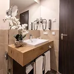 Western Plaza Kurfuerstendamm 4*