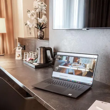 Western Plaza Kurfürstendamm Hotel 4*