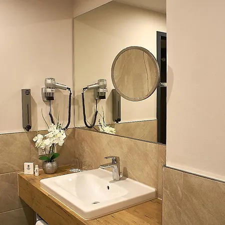 Western Plaza Kurfuerstendamm 4* برلين