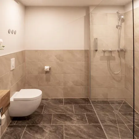 Otel Western Plaza Kurfuerstendamm 4*
